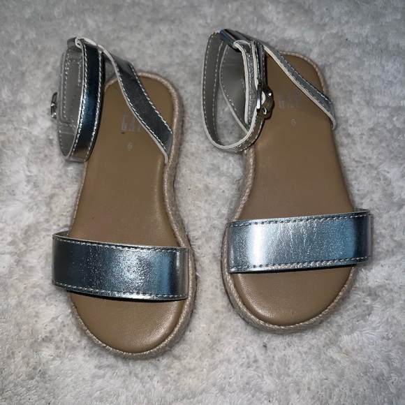 GAP Kids Metallic Silver Espadrilles Sandal - Picture 4 of 4
